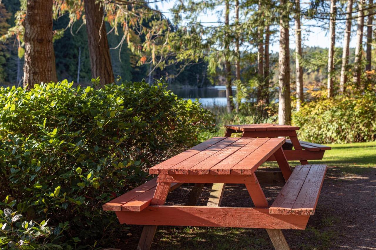 Cusheon Lake Resort Ganges Esterno foto
